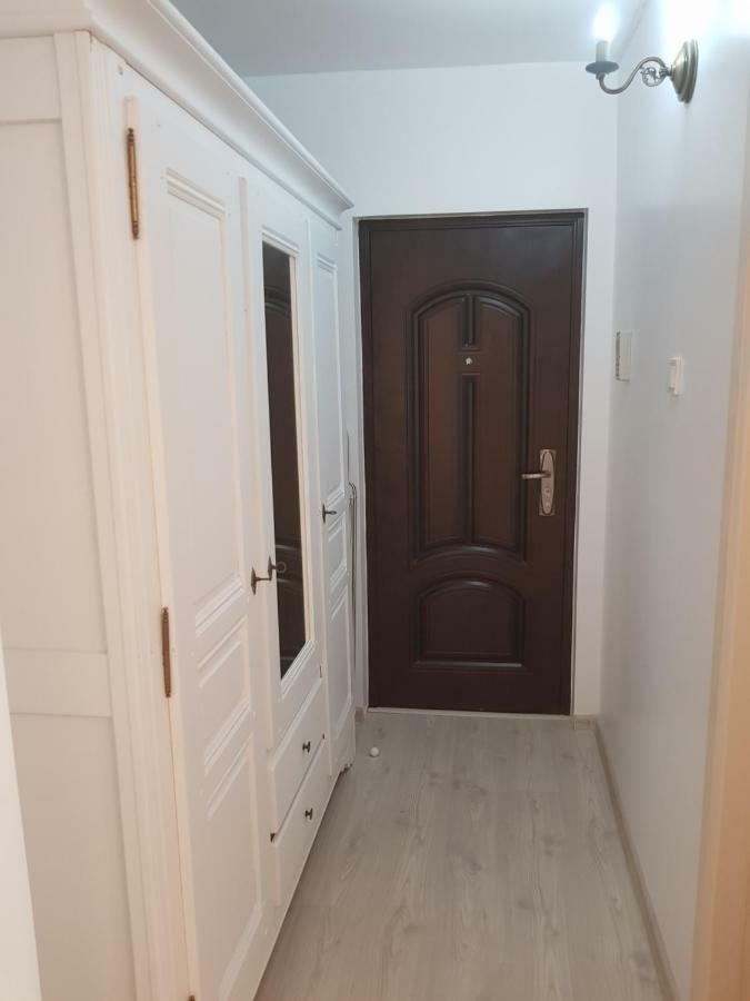 Cozy In A Quiet Area Apartment Craiova